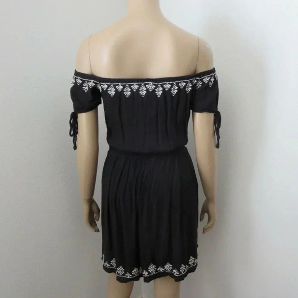 NWT Hollister Off-Shoulder Peasant Dress XS - Picture 5 of 5